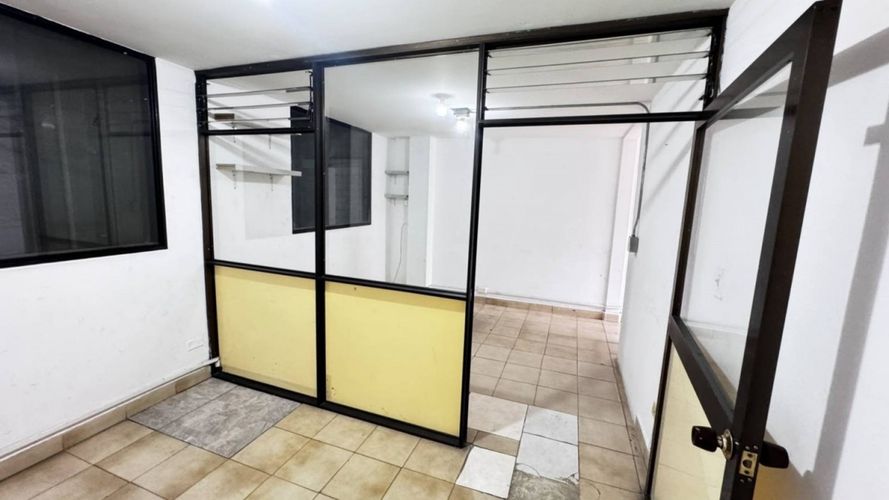 Bodega en arriendo en El Poblado, Medellín, 250 m² · foto 4 de 7