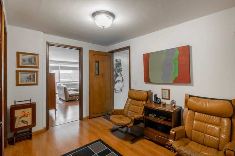 Apartamento de 3 alcobas en venta en Chico Norte, Bogotá, 202 m² · foto 18 de 20