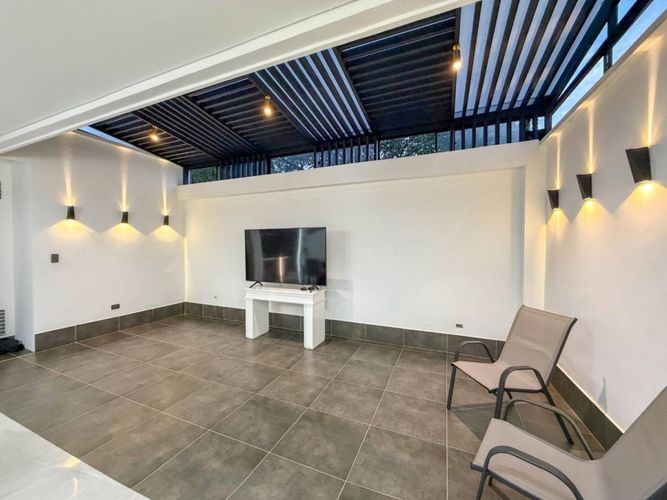 Casa de 3 alcobas en venta en Lagos Del Cacique, Bucaramanga, 218 m² · foto 8 de 19