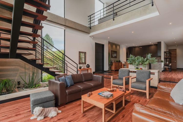 Casa de 3 alcobas en venta en Loma Del Escobero, Envigado, 450 m² · foto 3 de 17