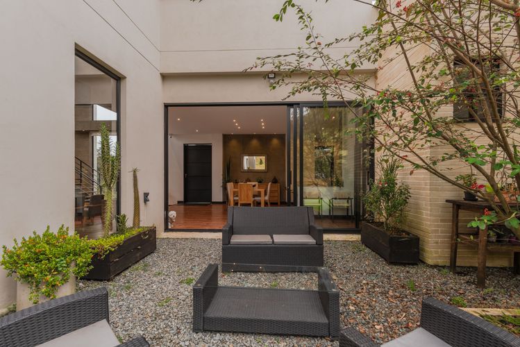 Casa de 3 alcobas en venta en Loma Del Escobero, Envigado, 450 m² · foto 6 de 17