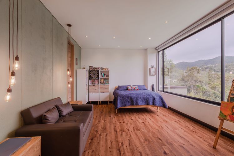 Casa de 3 alcobas en venta en Loma Del Escobero, Envigado, 450 m² · foto 11 de 17