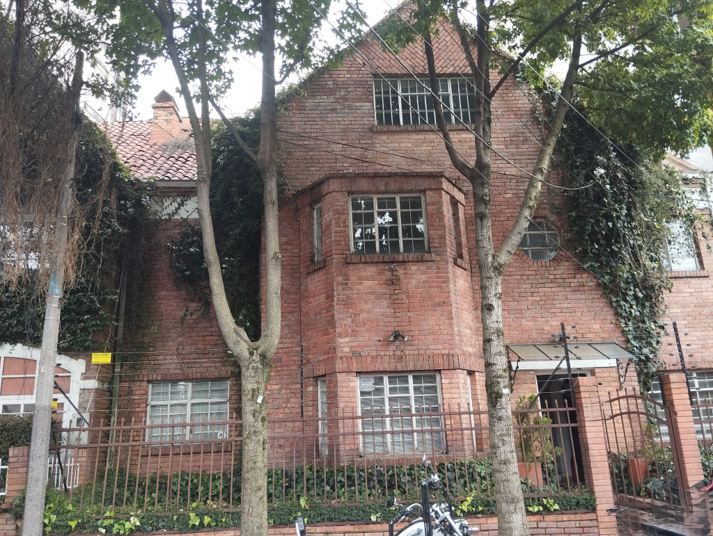 Casa en venta en Quinta Camacho, Bogotá · foto 2 de 17
