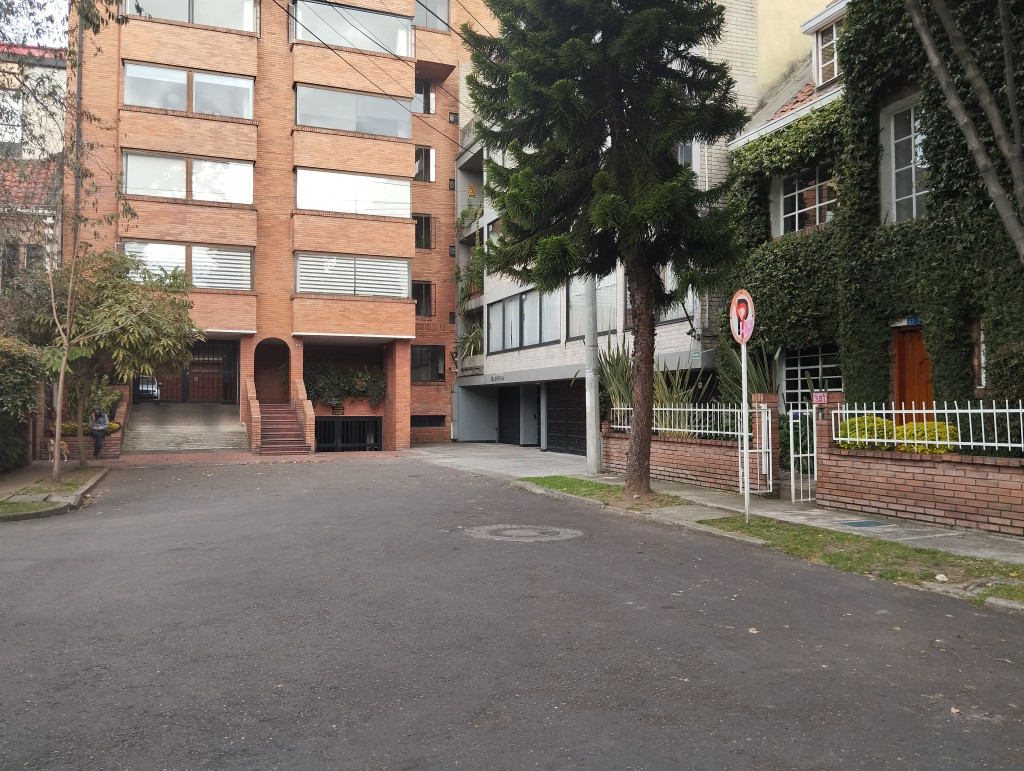 Casa en venta en Quinta Camacho, Bogotá · foto 4 de 17