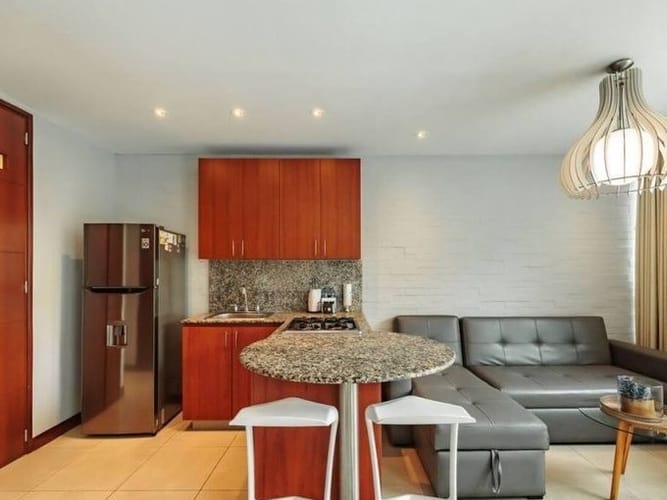 Apartamento de 1 alcoba en venta en El Poblado, Medellín, 37 m² · foto 1 de 10