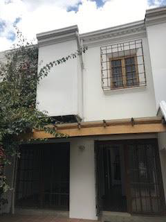 Casa en venta en Quinta Camacho, Bogotá · foto 2 de 24