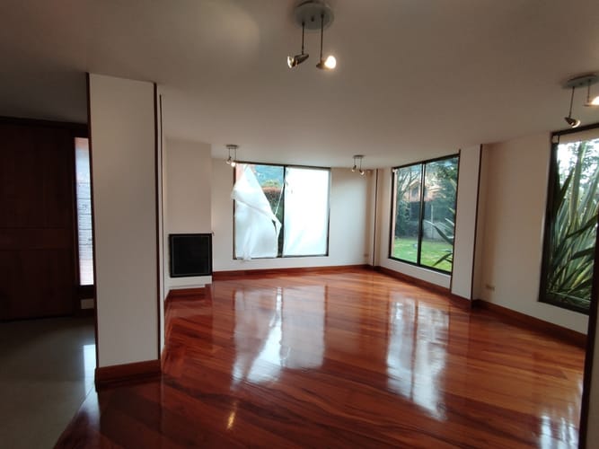 Casa de 4 alcobas en venta en Fonquetá, Chía, 300 m² · foto 2 de 24