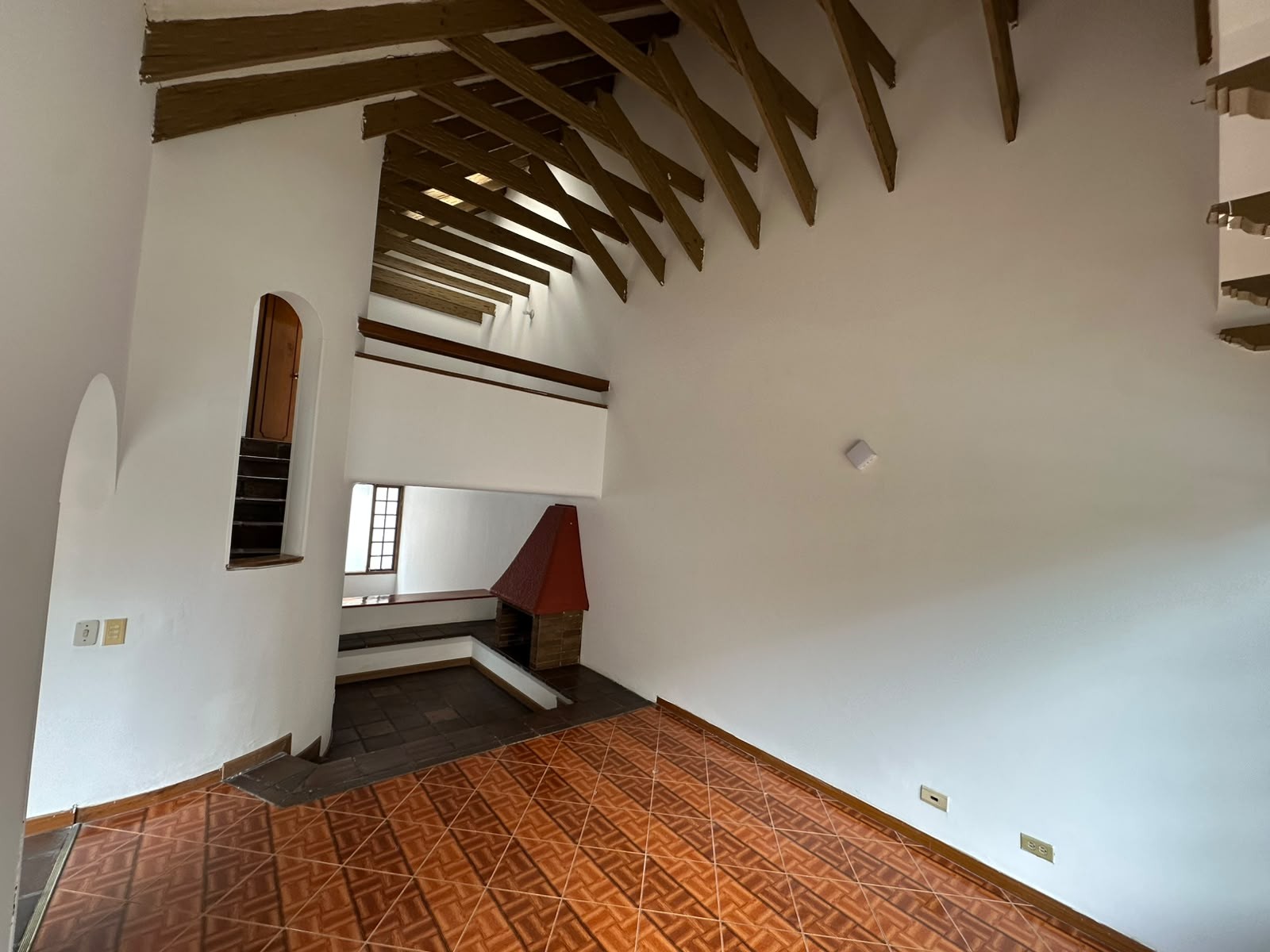 Casa en venta en Cedritos, Bogotá · foto 3 de 24