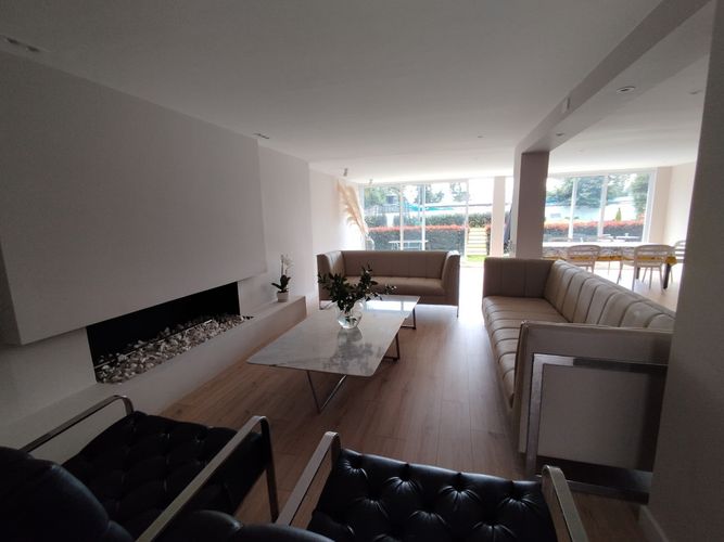 Casa de 4 alcobas en venta en San Jose De Bavaria, Bogotá, 360 m² · foto 3 de 24