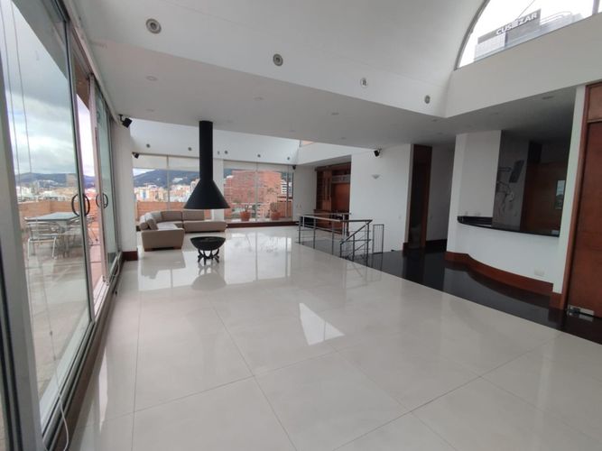 Apartamento de 3 alcobas en venta en Santa Barbara Oriental, Bogotá, 299 m² · foto 5 de 24