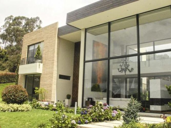 Casa de 3 alcobas en venta en Centro, Sopó, 450 m² · foto 2 de 20