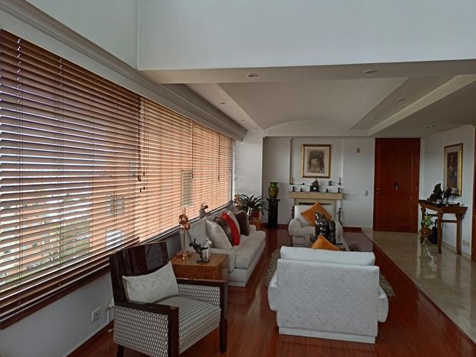 Apartamento de 5 alcobas en venta en Colina Campestre, Bogotá, 285 m² · foto 2 de 23