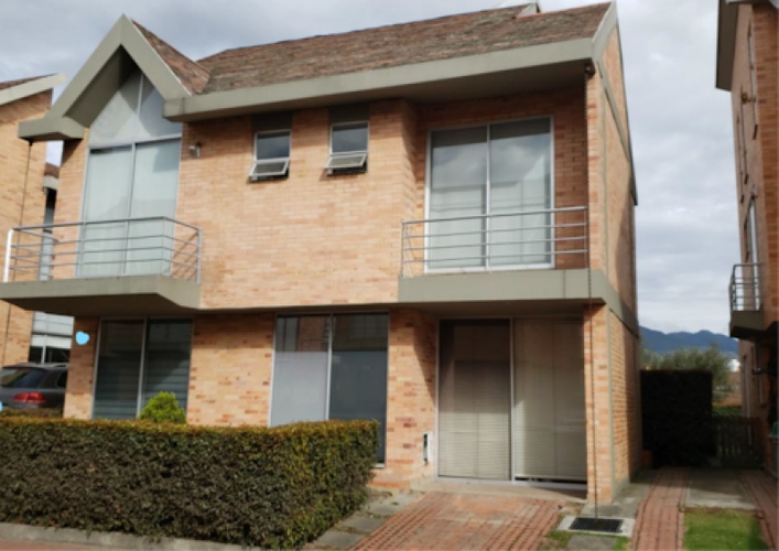 Casa de 3 alcobas en venta en Samaria, Chía, 340 m² · foto 2 de 16