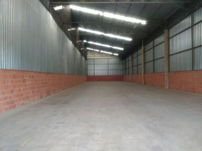 Bodega en arriendo en Boyero, Madrid, 687 m² · foto 7 de 10