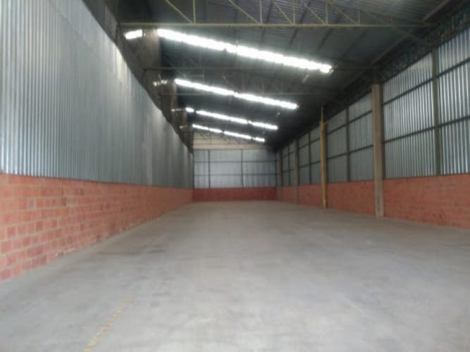 Bodega en arriendo en Boyero, Madrid, 687 m² · foto 8 de 10