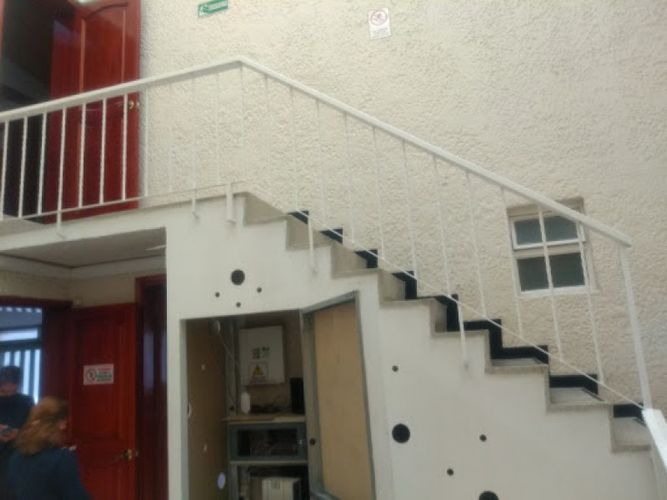 Casa de 5 alcobas en arriendo en Estoril, Bogotá, 350 m² · foto 9 de 10