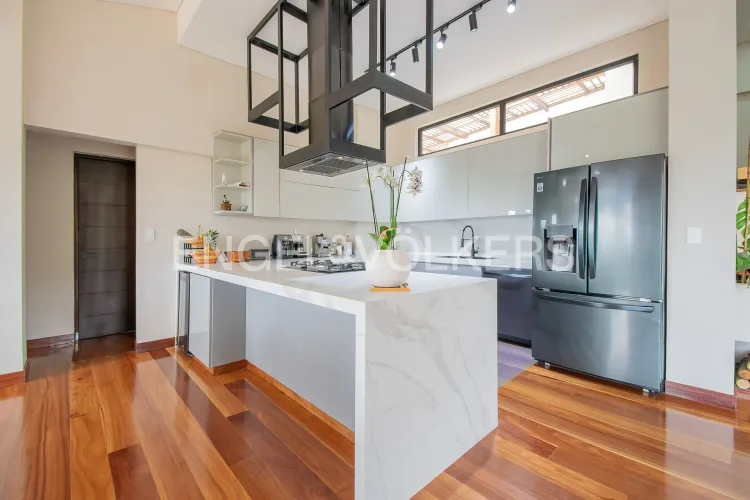 Casa de 4 alcobas en venta en La Violeta, Sopó, 364 m² · foto 4 de 22