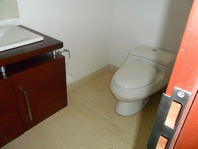 Casa de 3 alcobas en venta en Cerros De Niza, Bogotá, 320 m² · foto 7 de 19