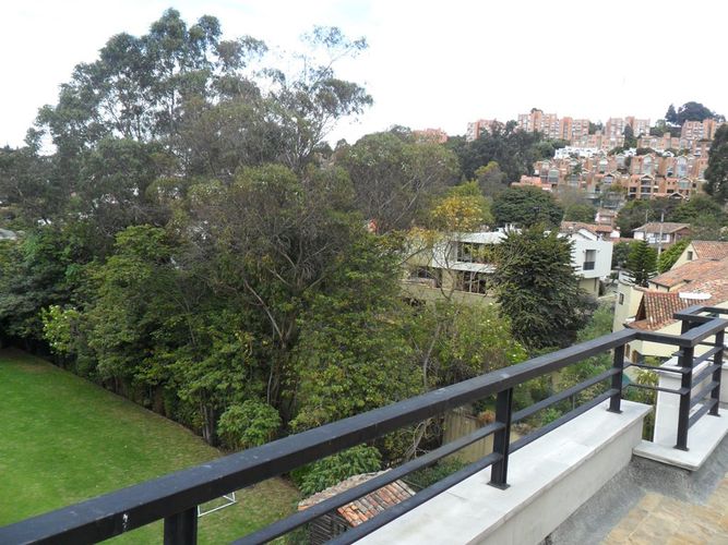 Casa de 3 alcobas en venta en Cerros De Niza, Bogotá, 320 m² · foto 18 de 19