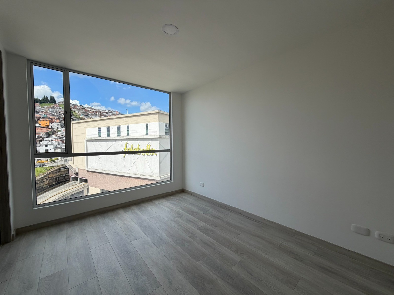 Apartamento en venta en Avenida Kevin Angel, Manizales · foto 4 de 11