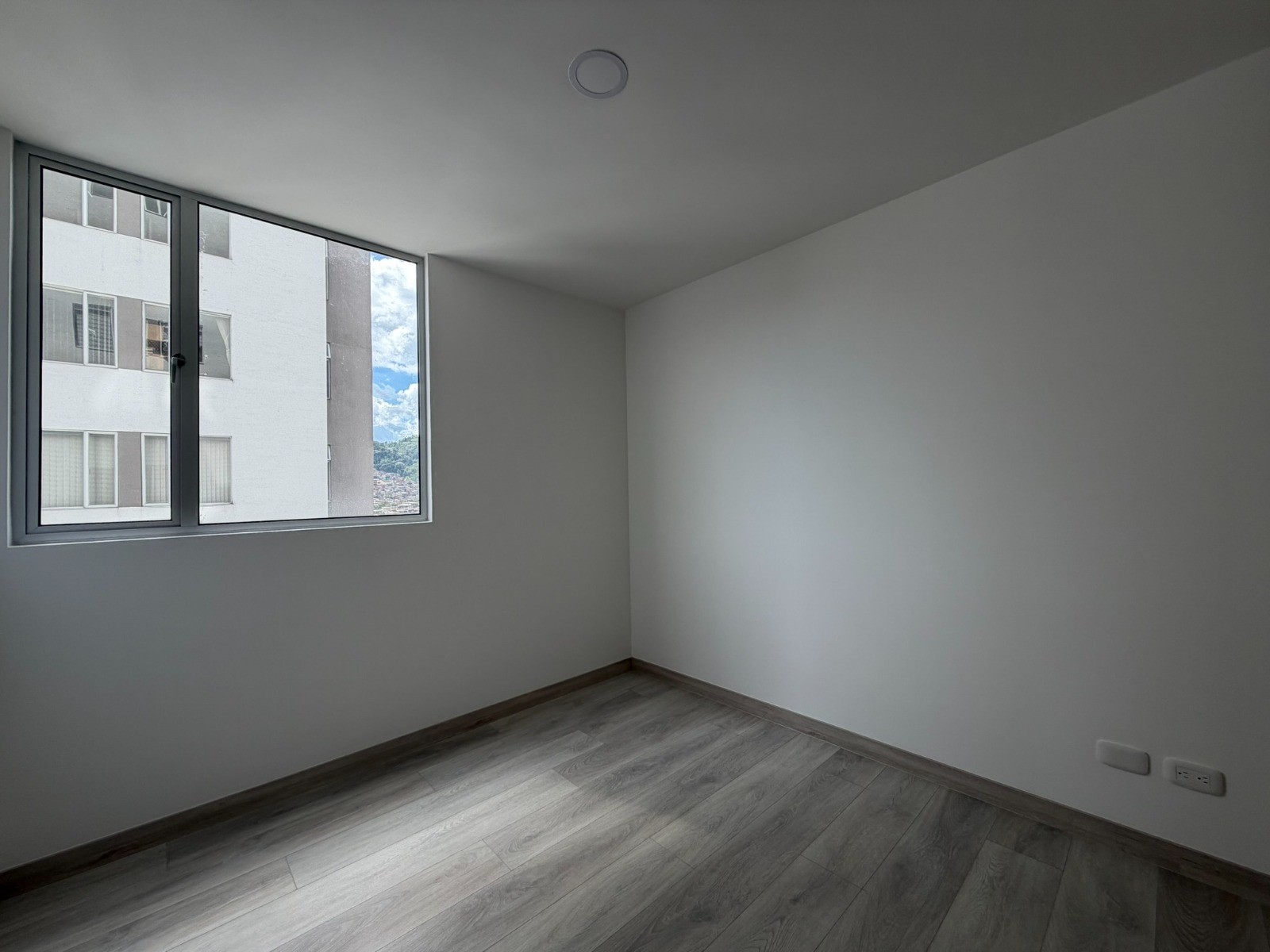 Apartamento en venta en Avenida Kevin Angel, Manizales · foto 8 de 11