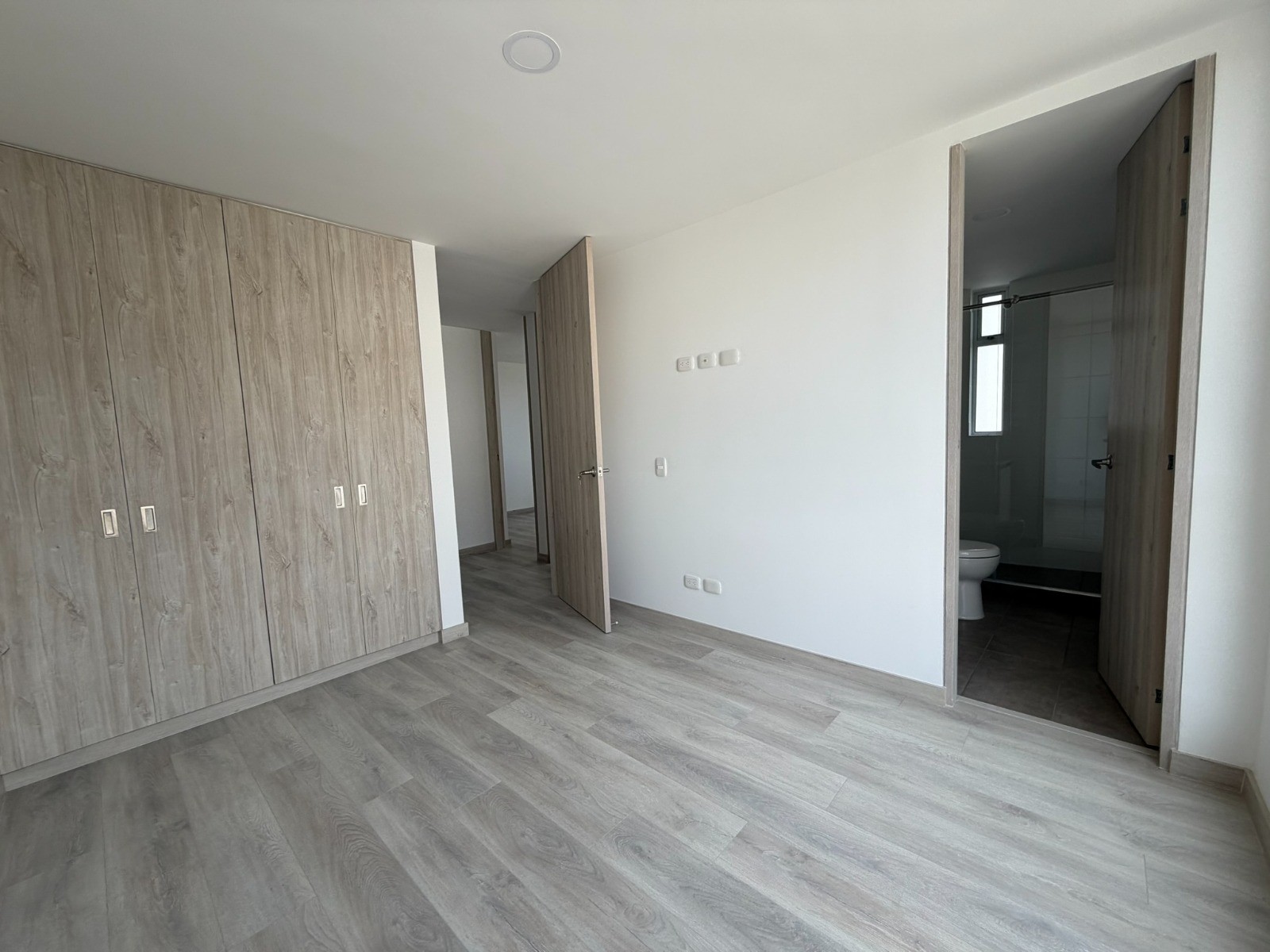 Apartamento en venta en Avenida Kevin Angel, Manizales · foto 6 de 11