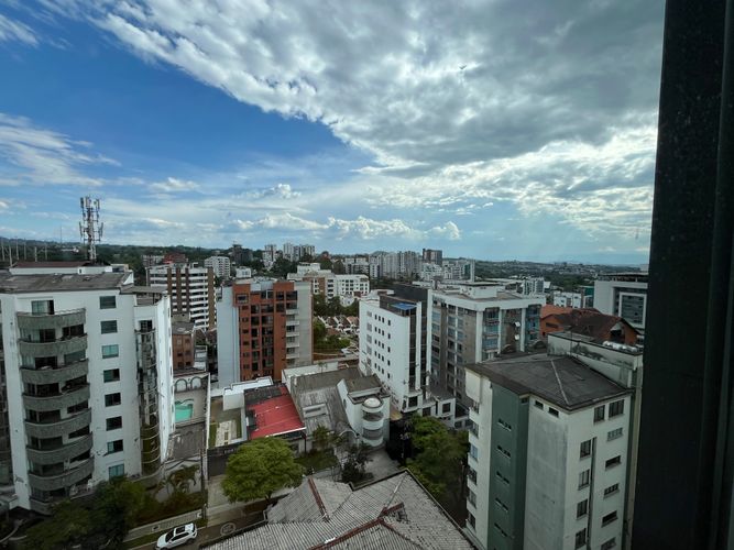 Apartaestudio en venta en Pinares, Pereira, 52 m² · foto 2 de 12