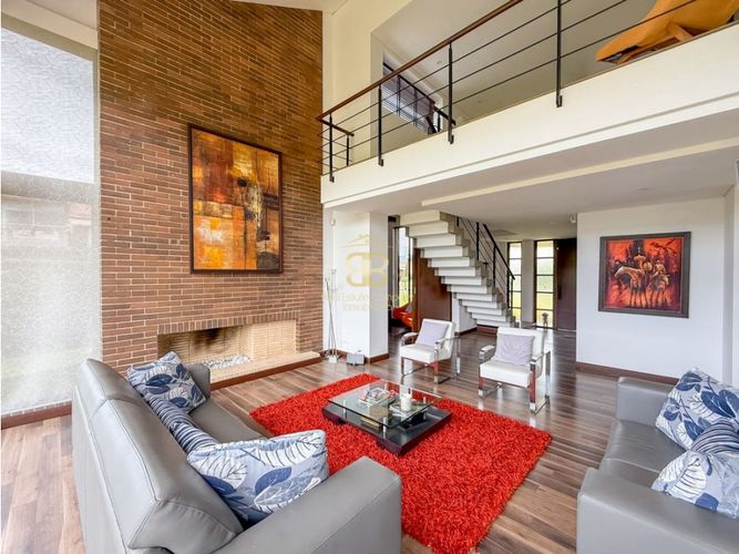 Casa de 3 alcobas en venta en Pueblo Viejo, Cota, 223 m² · foto 3 de 24