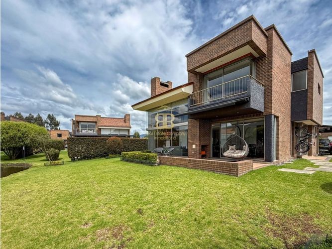 Casa de 3 alcobas en venta en Pueblo Viejo, Cota, 223 m² · foto 5 de 24