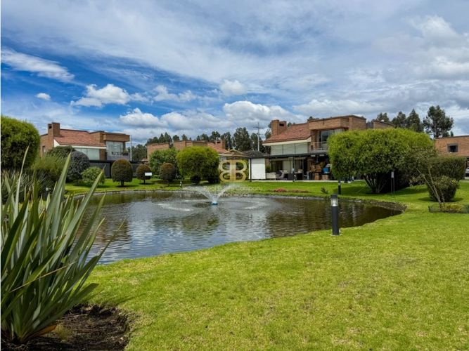 Casa de 3 alcobas en venta en Pueblo Viejo, Cota, 223 m² · foto 6 de 24