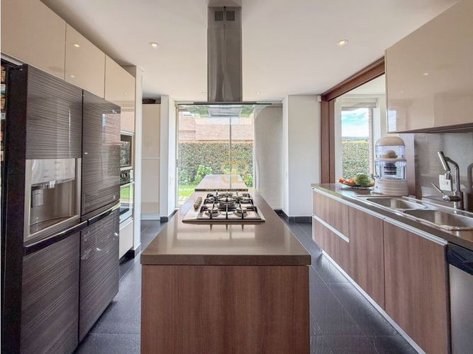 Casa de 3 alcobas en venta en Pueblo Viejo, Cota, 223 m² · foto 8 de 24