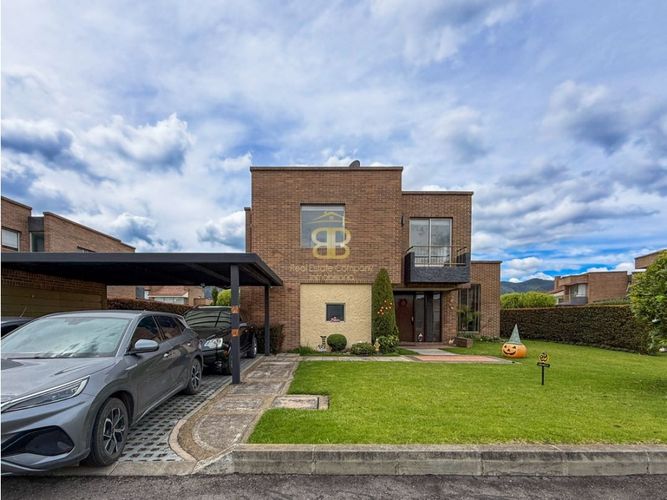 Casa de 3 alcobas en venta en Pueblo Viejo, Cota, 223 m² · foto 10 de 24