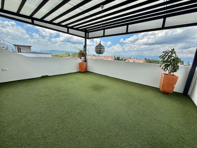 Casa de 5 alcobas en venta en Lagos Del Cacique, Bucaramanga, 541 m² · foto 16 de 20