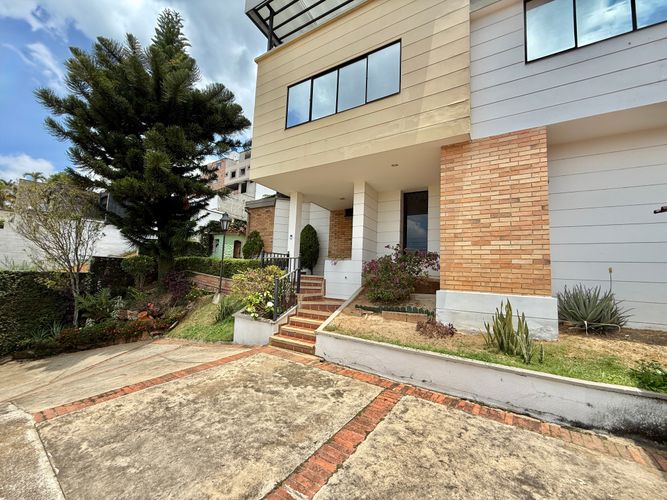 Casa de 5 alcobas en venta en Lagos Del Cacique, Bucaramanga, 541 m² · foto 19 de 20
