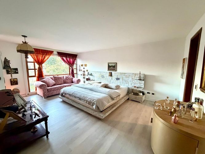Apartamento de 4 alcobas en venta en Lindaraja, Bogotá, 257 m² · foto 12 de 22