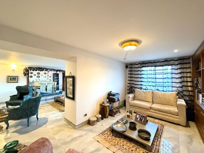 Apartamento de 4 alcobas en venta en Lindaraja, Bogotá, 257 m² · foto 8 de 22