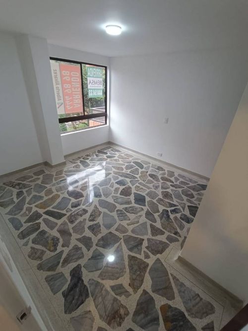 Apartamento de 3 alcobas en arriendo en Las Lomas, Medellín, 143 m² · foto 3 de 20