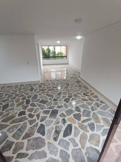 Apartamento de 3 alcobas en arriendo en Las Lomas, Medellín, 143 m² · foto 5 de 20