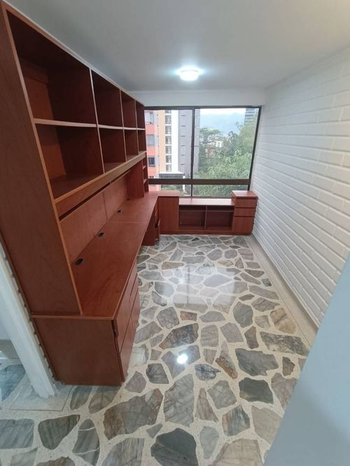 Apartamento de 3 alcobas en arriendo en Las Lomas, Medellín, 143 m² · foto 8 de 20