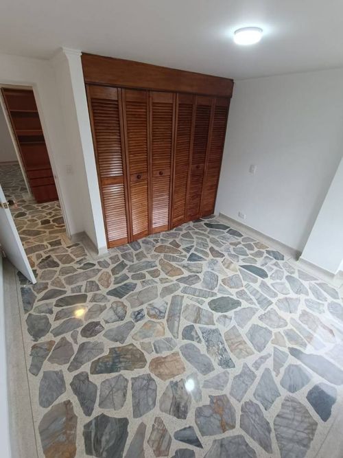 Apartamento de 3 alcobas en arriendo en Las Lomas, Medellín, 143 m² · foto 10 de 20