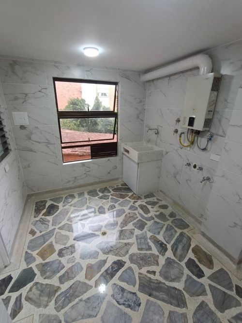Apartamento de 3 alcobas en arriendo en Las Lomas, Medellín, 143 m² · foto 11 de 20