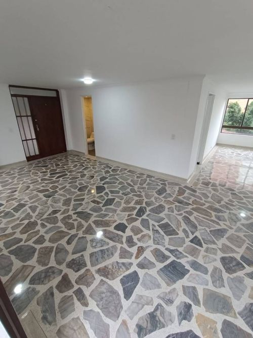 Apartamento de 3 alcobas en arriendo en Las Lomas, Medellín, 143 m² · foto 15 de 20