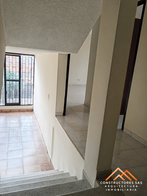 Casa de 6 alcobas en venta en La Francia, Ibagué, 205 m² · foto 22 de 23