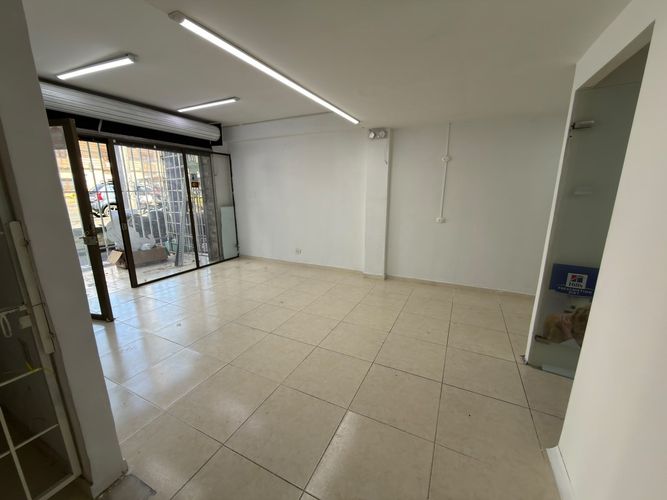 Local en arriendo en Los Dos Puentes, Pasto, 38 m² · foto 2 de 3