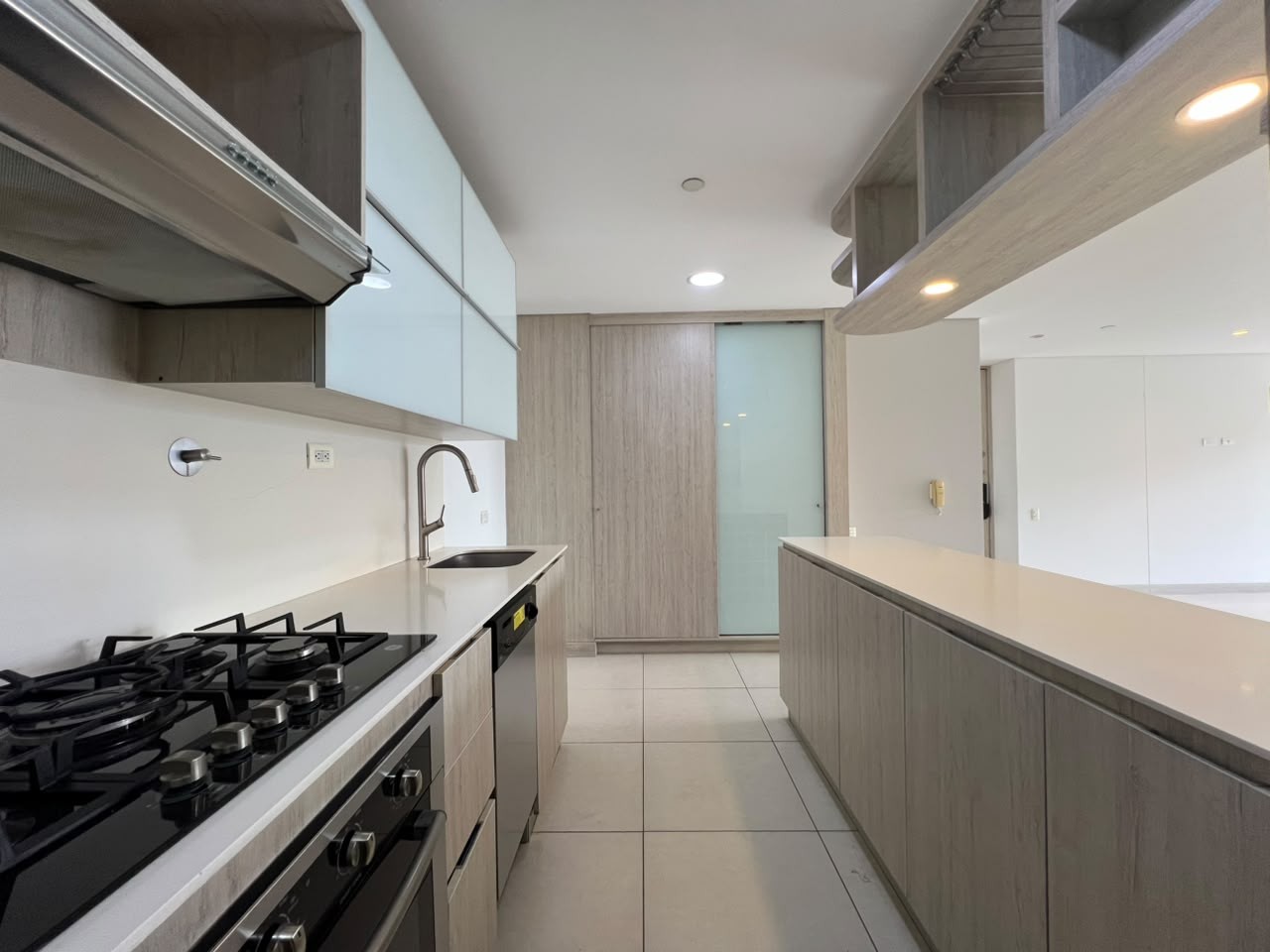 Apartamento en arriendo en Villa Carlota, Medellín · foto 5 de 20