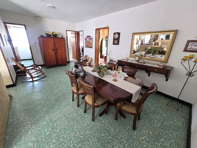 Casa de 8 alcobas en venta en Lagos Del Cacique, Bucaramanga, 580 m² · foto 5 de 17