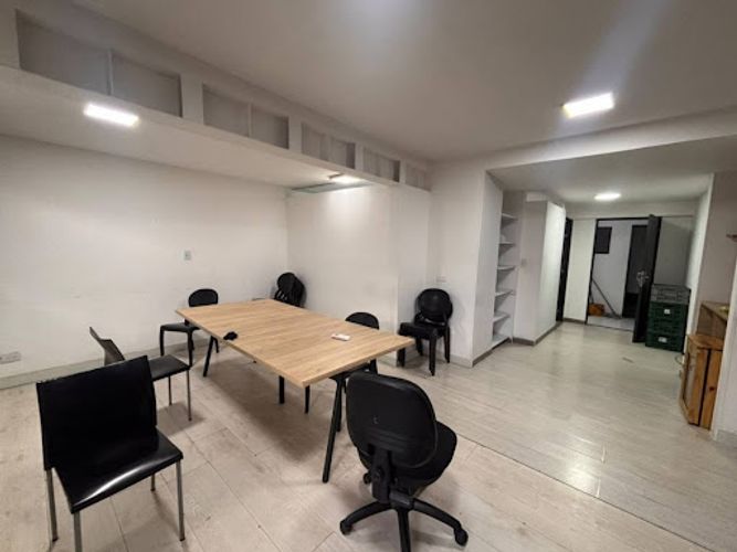 Oficina en arriendo en Patio Bonito, Medellín, 50 m² · foto 2 de 7