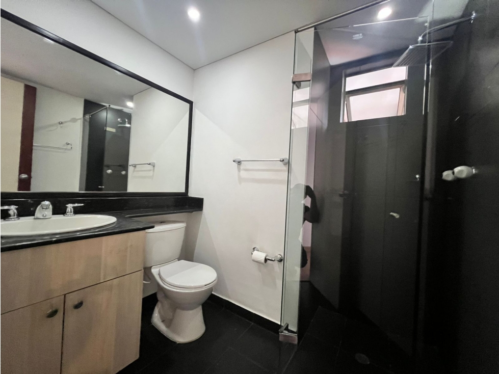 Apartamento en arriendo en Castropol, Medellín · foto 9 de 14