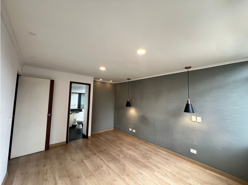 Apartamento en arriendo en Castropol, Medellín · foto 11 de 14
