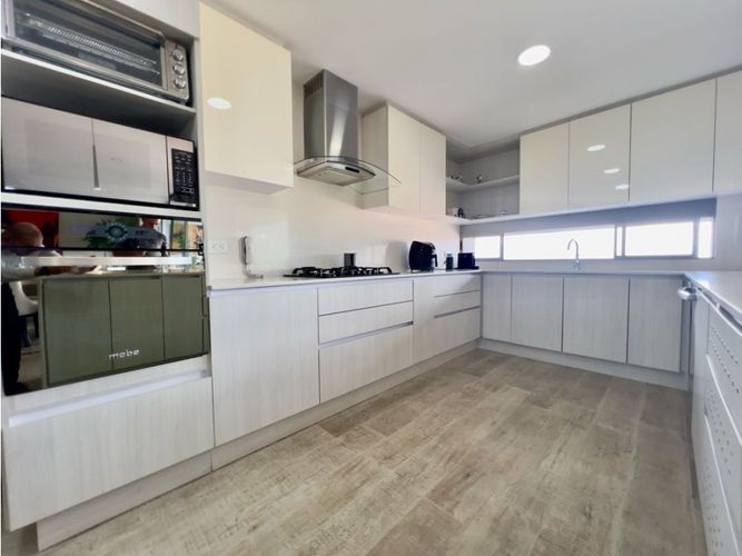 Apartamento de 4 alcobas en venta en Loma De Las Brujas, Envigado, 260 m² · foto 15 de 24